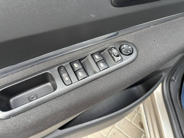 Фото Peugeot 3008 9
