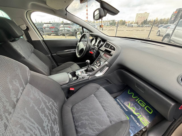 Фото Peugeot 3008 18