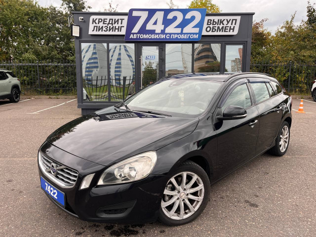Фото Volvo V60 1