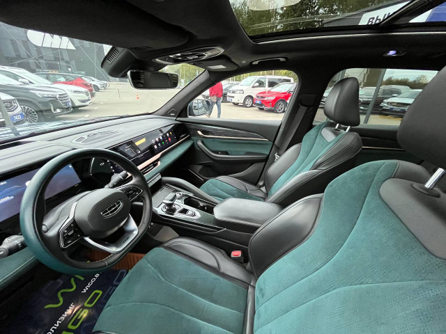 Фото Geely Monjaro 17