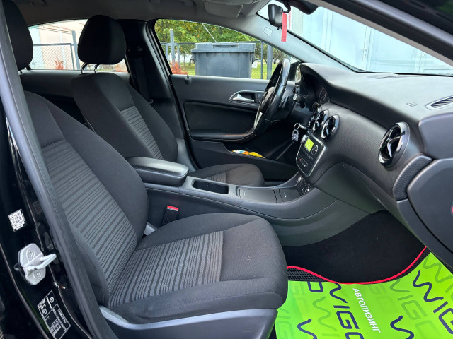 Фото Mercedes-Benz A-Класс 19