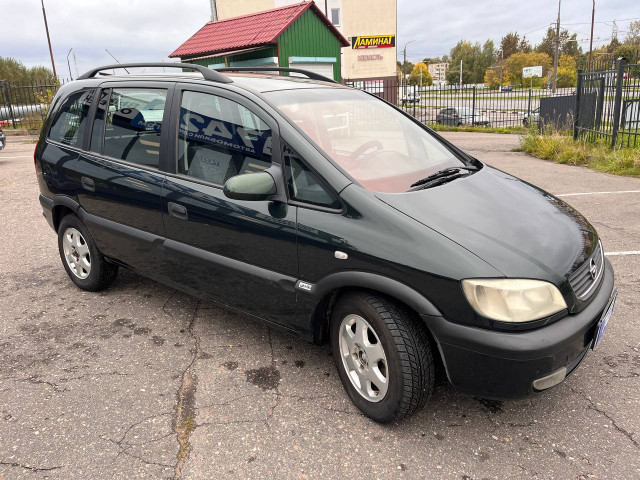 Фото Opel Zafira 3