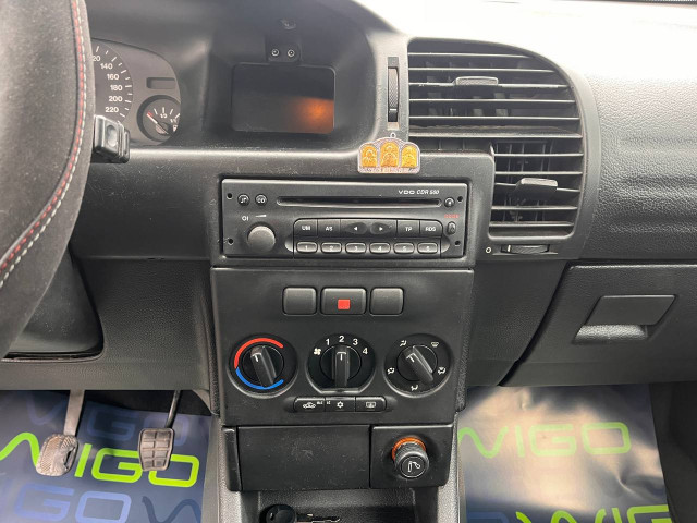 Фото Opel Zafira 13