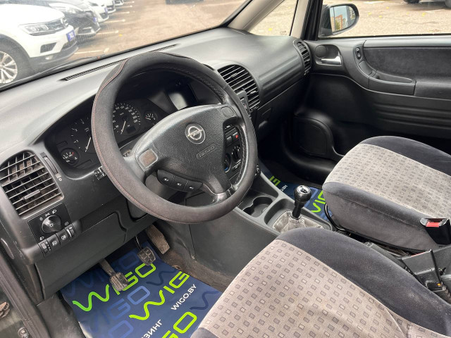 Фото Opel Zafira 15
