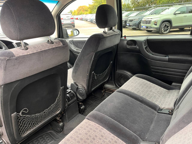 Фото Opel Zafira 17