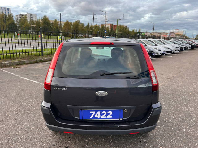 Фото Ford Fusion 6