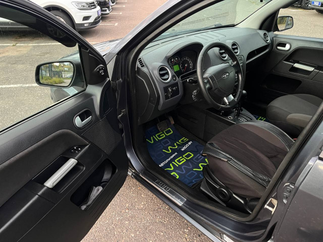 Фото Ford Fusion 10
