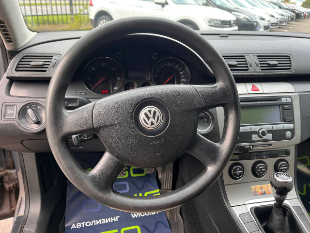 Фото Volkswagen Passat 11