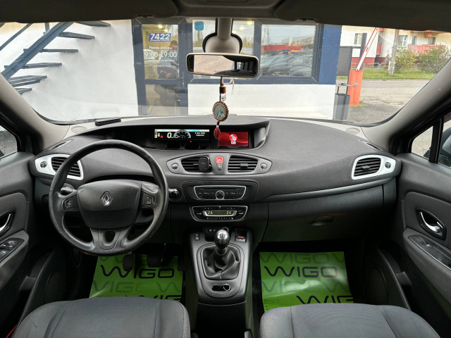 Фото Renault Grand Scenic 17