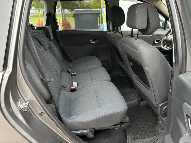 Фото Renault Grand Scenic 18