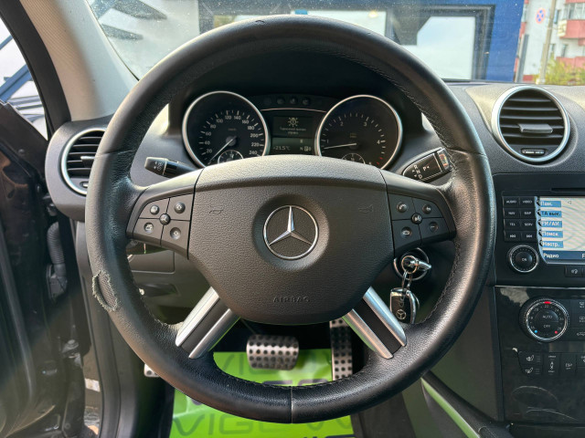 Фото Mercedes-Benz M-Класс 10
