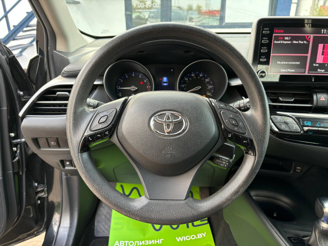 Фото Toyota C-Hr 10