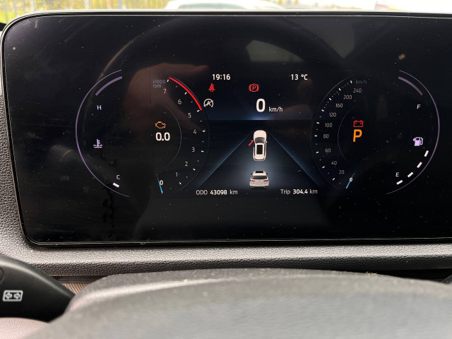 Фото Ford Equator Sport 12
