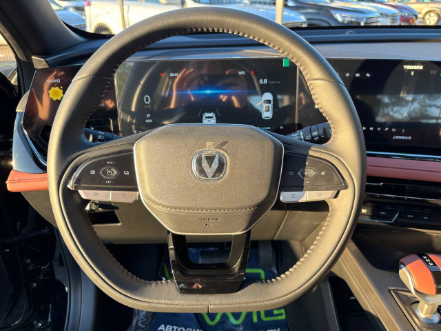 Фото Changan X5 Plus 12