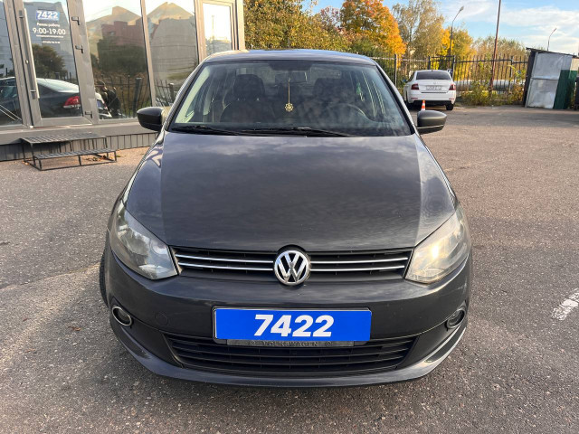 Фото Volkswagen Polo Sedan 2