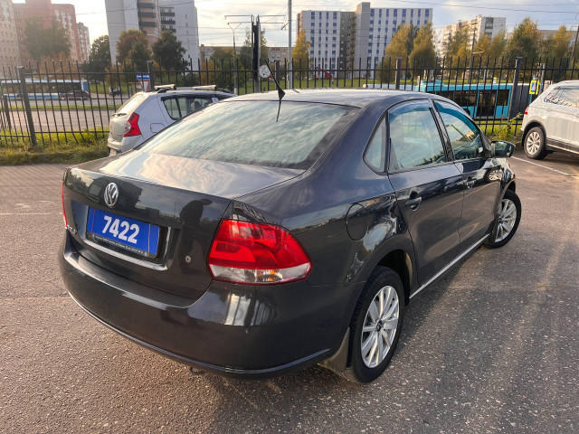 Фото Volkswagen Polo Sedan 5
