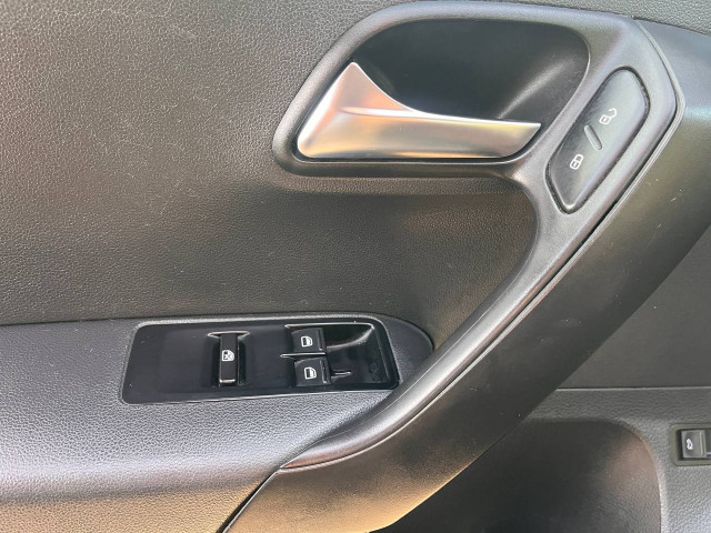 Фото Volkswagen Polo Sedan 13
