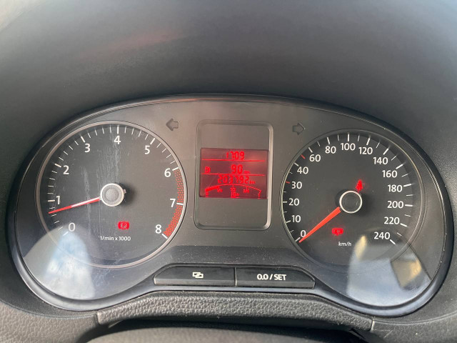 Фото Volkswagen Polo Sedan 15