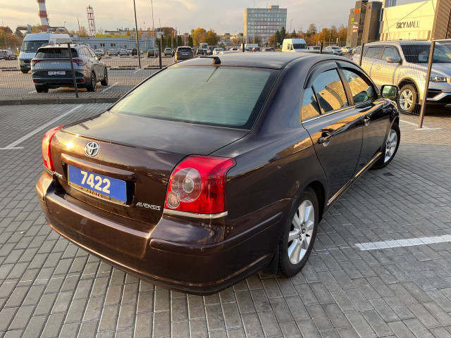 Фото Toyota Avensis 5