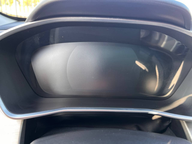 Фото Geely Coolray 13