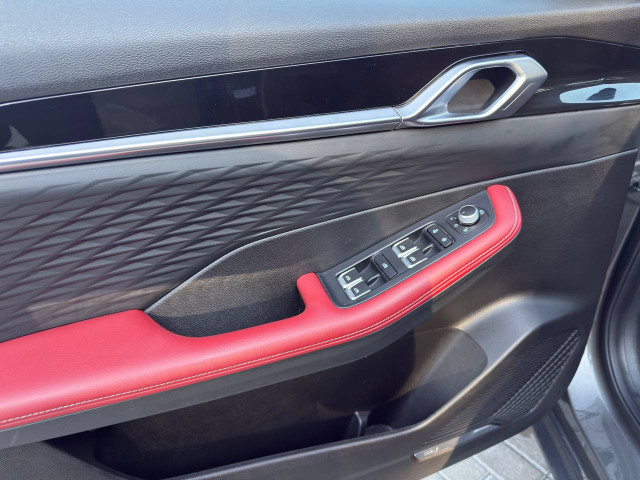Фото Geely Coolray 9