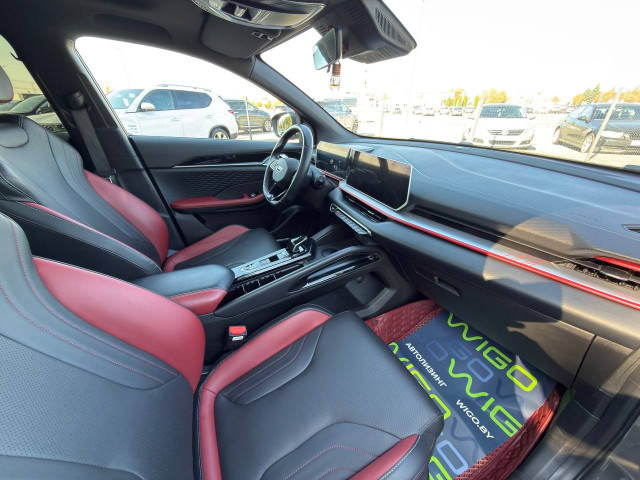 Фото Geely Coolray 18