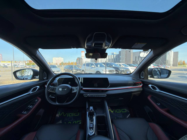 Фото Geely Coolray 19