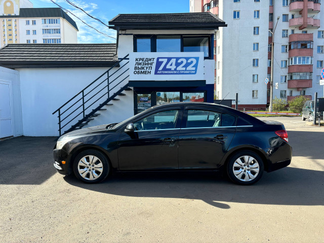 Фото Chevrolet Cruze 8