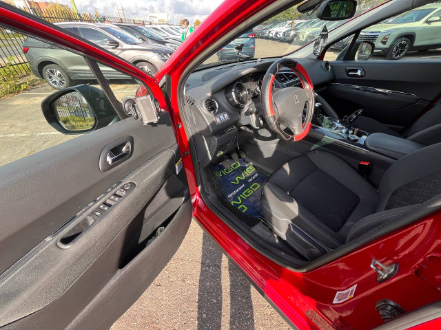 Фото Peugeot 3008 11