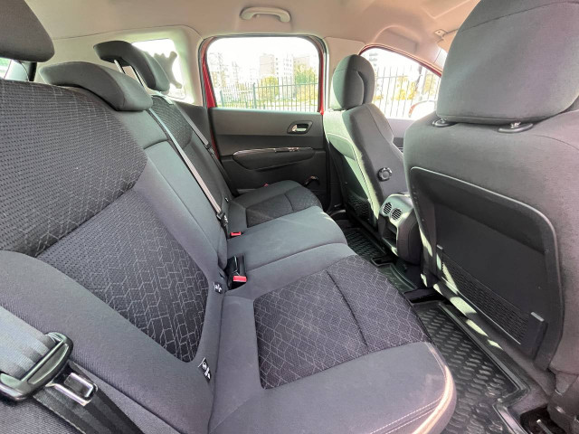 Фото Peugeot 3008 13