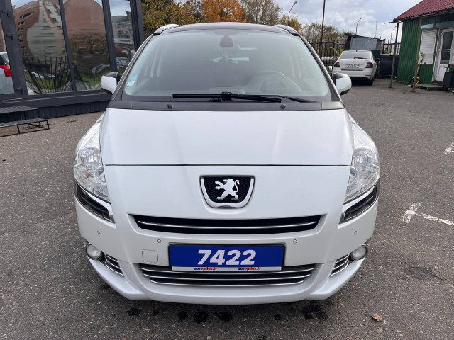 Фото Peugeot 5008 2