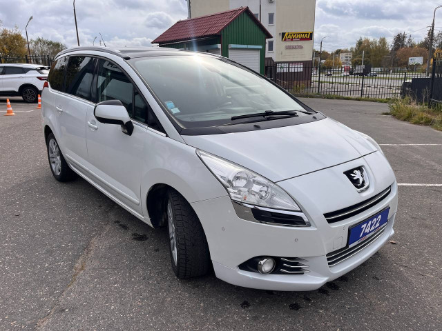 Фото Peugeot 5008 3