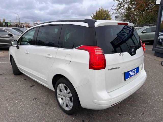 Фото Peugeot 5008 7