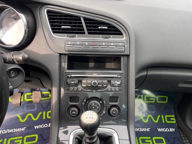 Фото Peugeot 5008 20