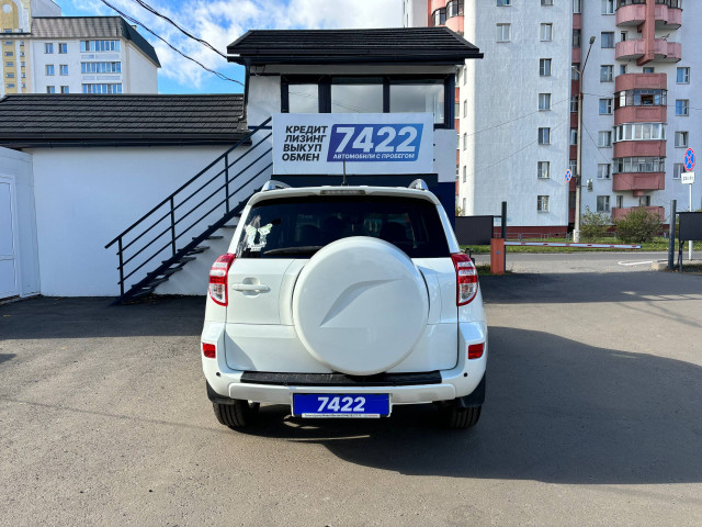 Фото Toyota Rav4 6
