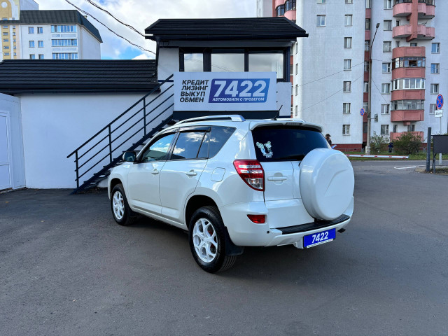 Фото Toyota Rav4 7