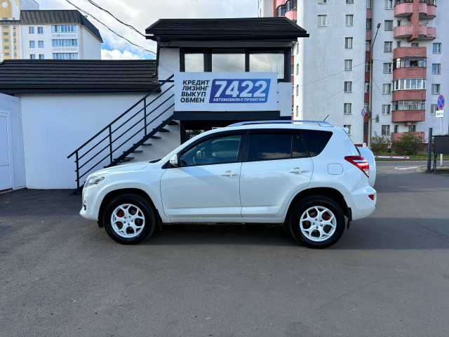 Фото Toyota Rav4 8
