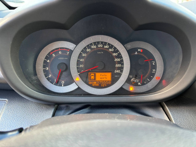 Фото Toyota Rav4 11