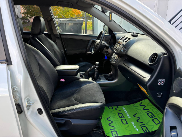 Фото Toyota Rav4 19