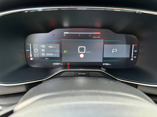 Фото Citroen C5 Aircross 11