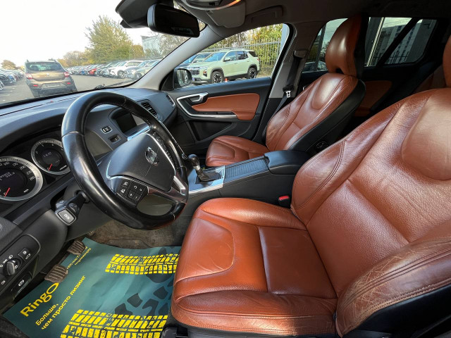 Фото Volvo V60 16