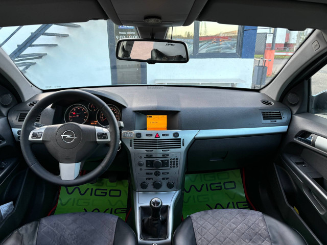 Фото Opel Astra 17