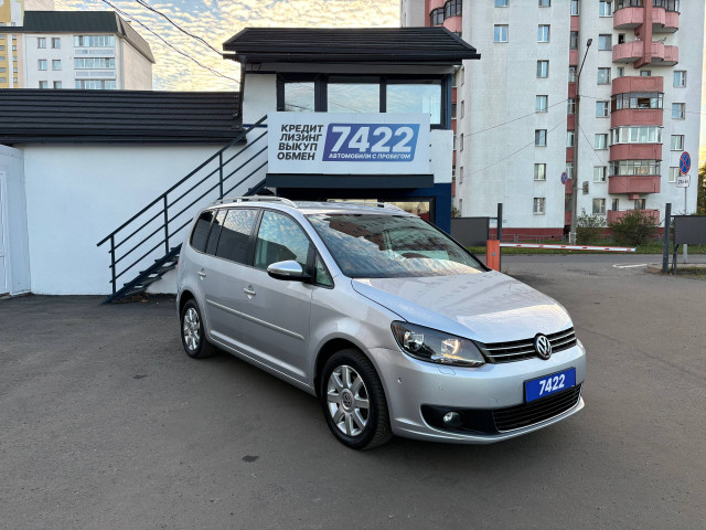 Фото Volkswagen Touran 3