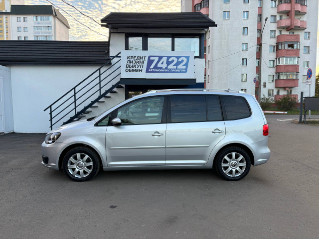 Фото Volkswagen Touran 8