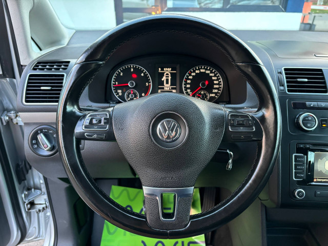 Фото Volkswagen Touran 10