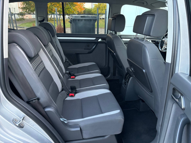 Фото Volkswagen Touran 18