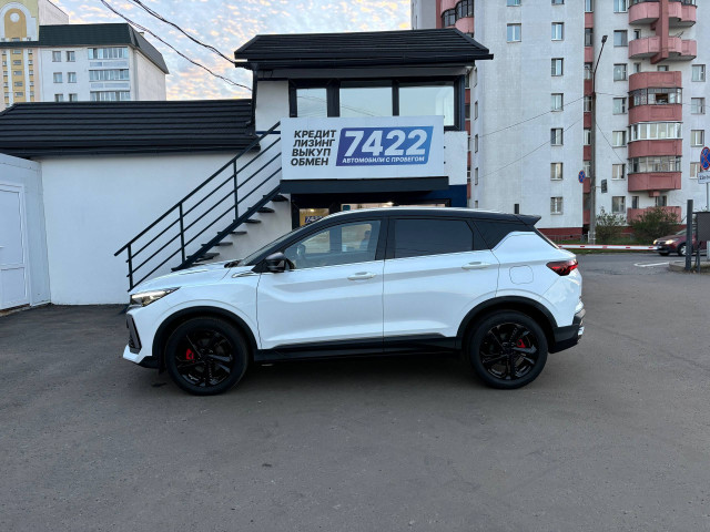 Фото Geely Binyue 8