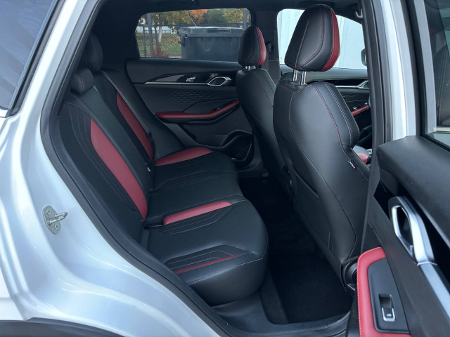 Фото Geely Binyue 18