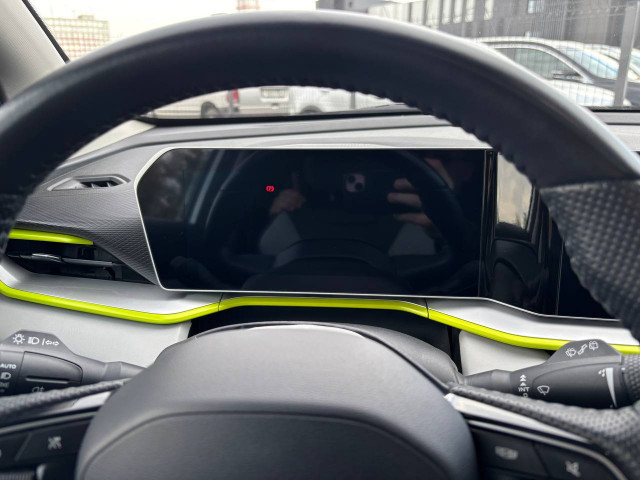 Фото Geely Coolray 13