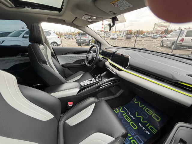 Фото Geely Coolray 18